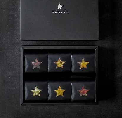 Miopane star-wrapped chocolate gift box